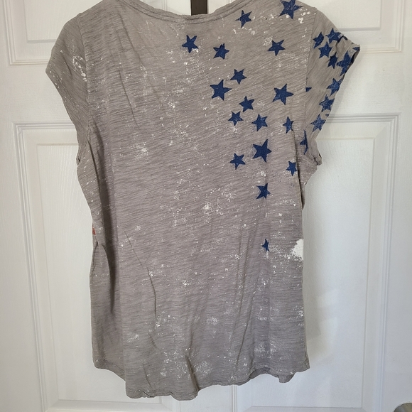 (460) Rock & Republic Woman's Graphic US Flag T-Shirt, Size: Large Color: Grey - Picture 9 of 10